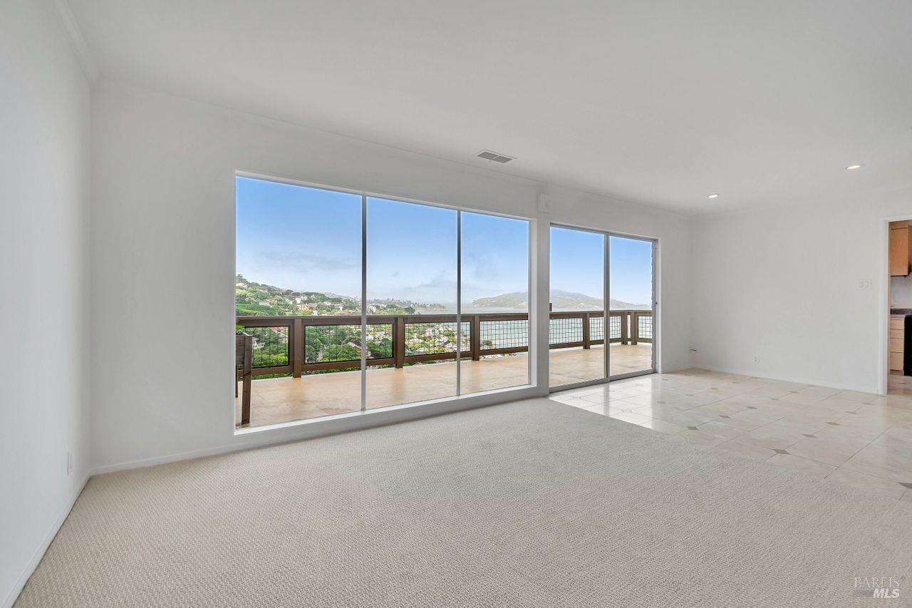 392-394 Sausalito Blvd