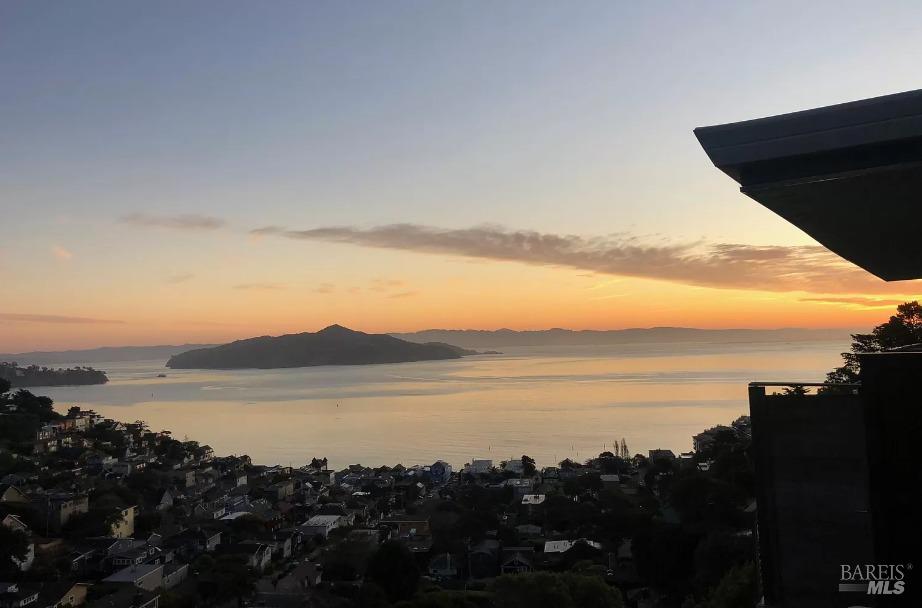 392-394 Sausalito Blvd