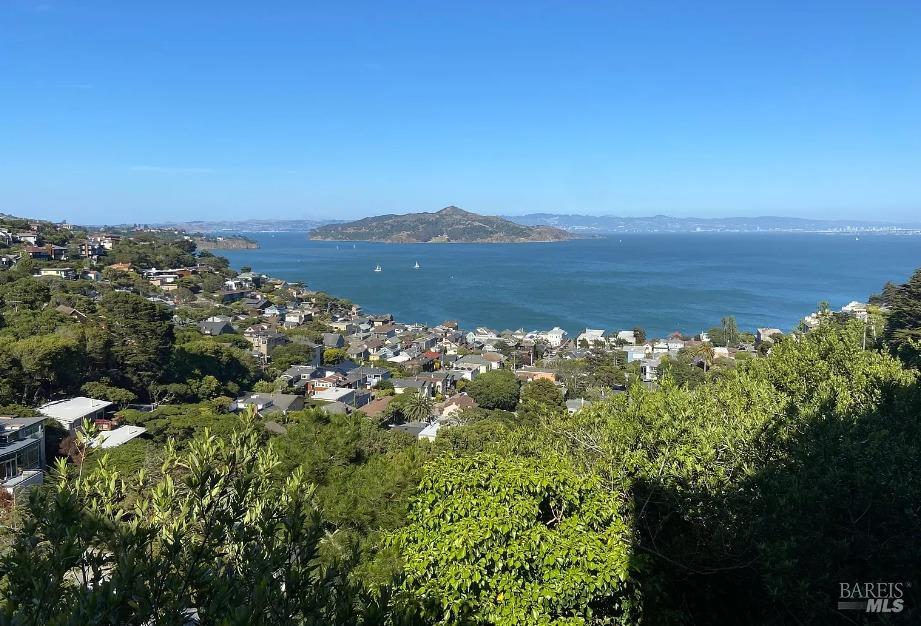 392-394 Sausalito Blvd