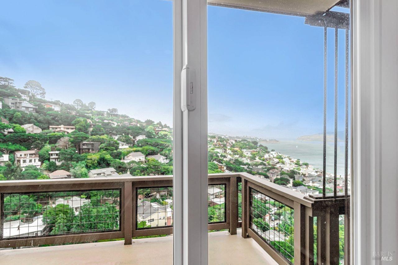 392-394 Sausalito Blvd