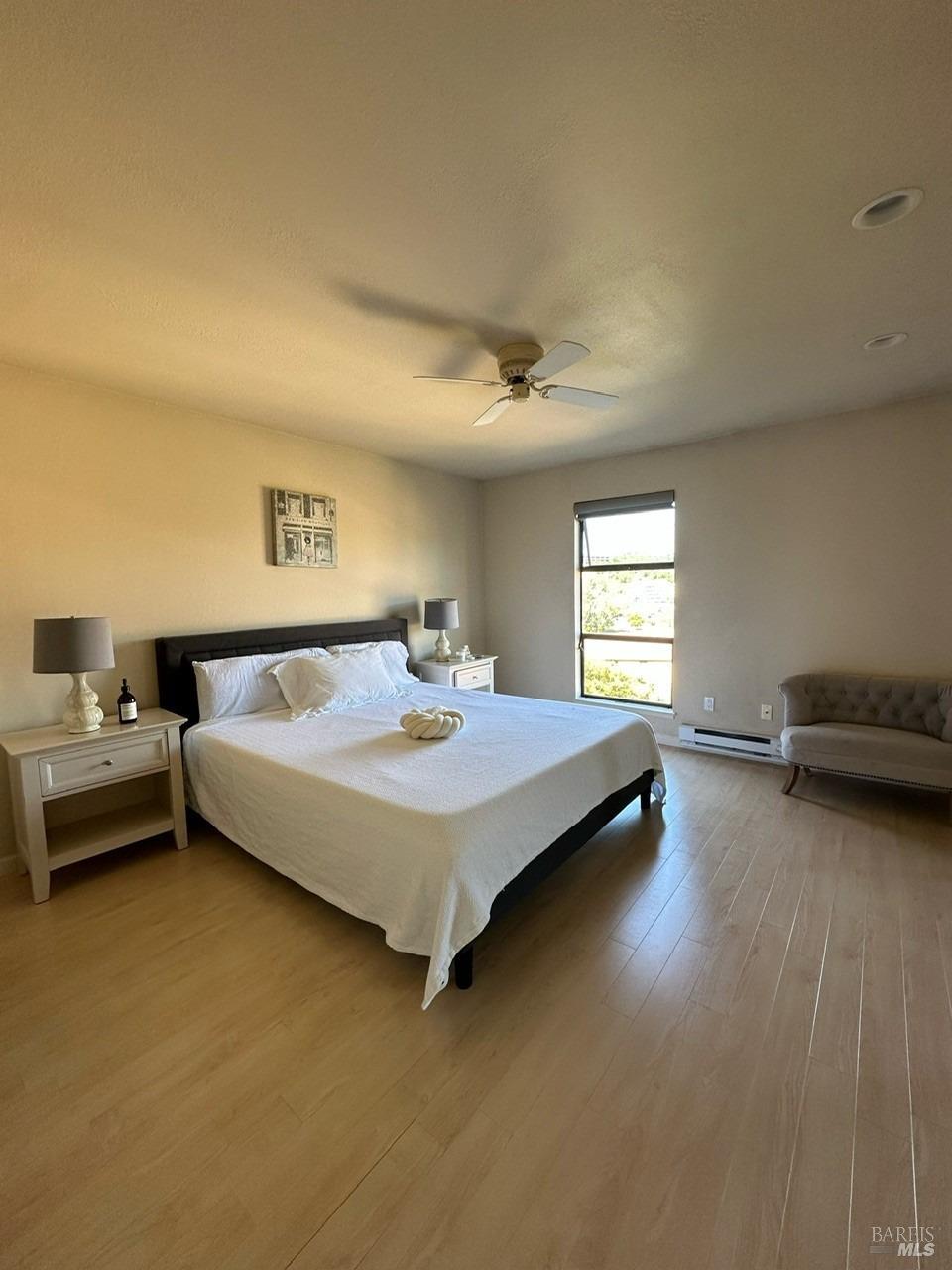 100 Marin Center Dr #51