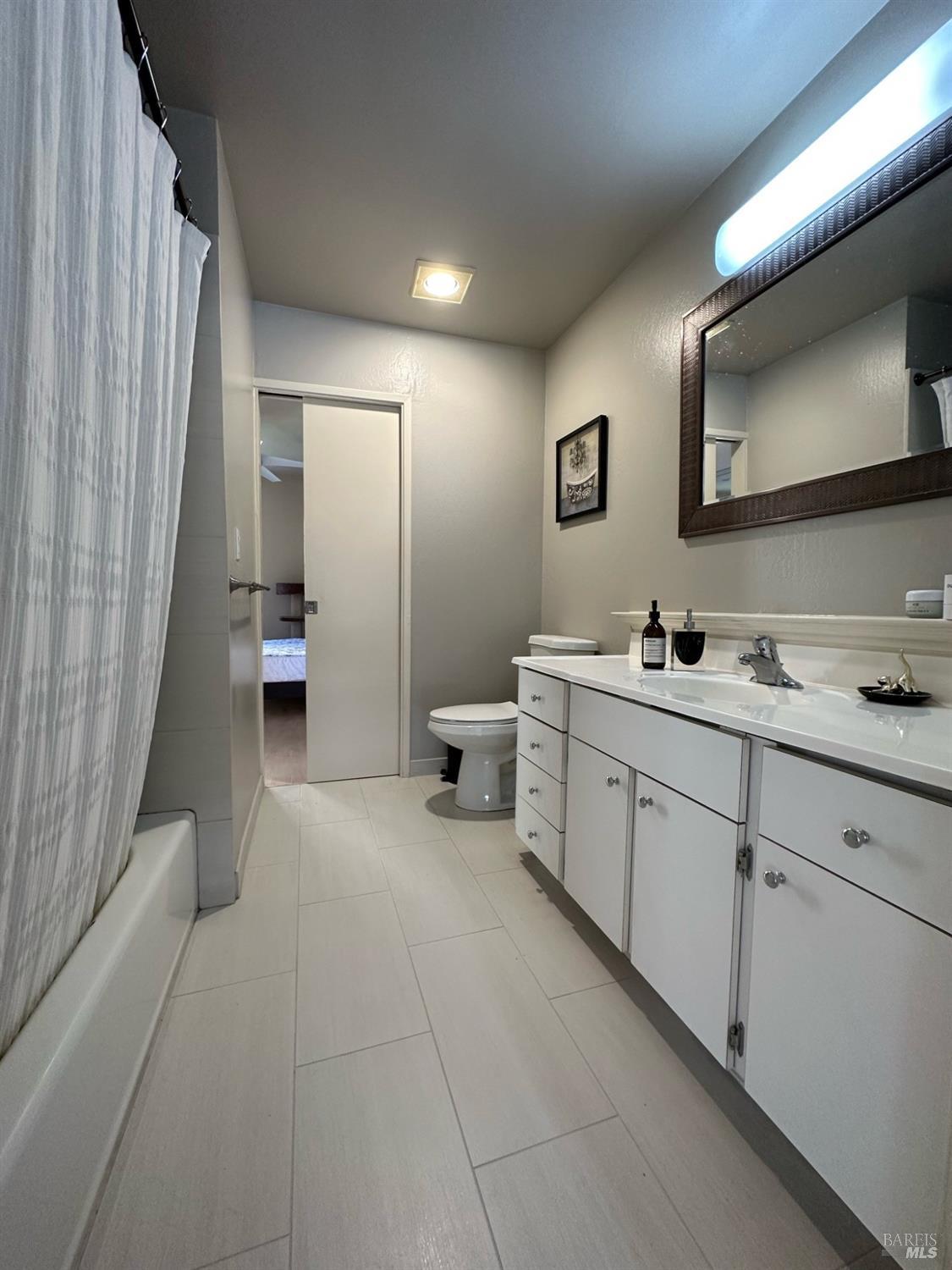 100 Marin Center Dr #51