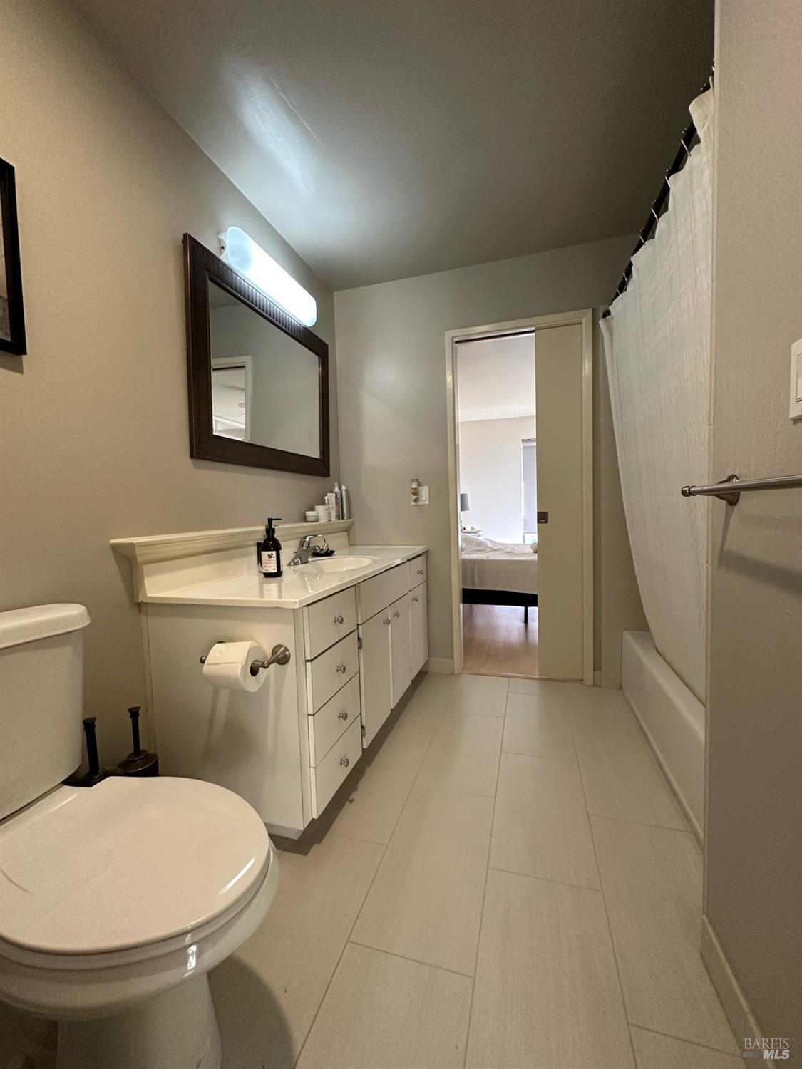 100 Marin Center Dr #51