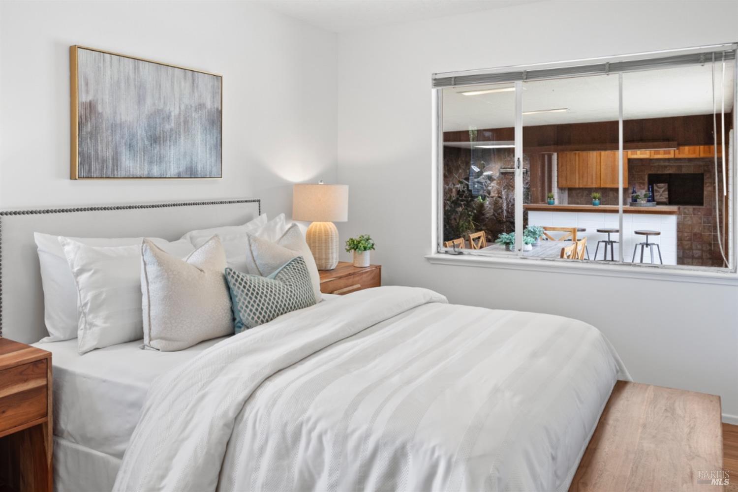 2175 Las Gallinas Ave