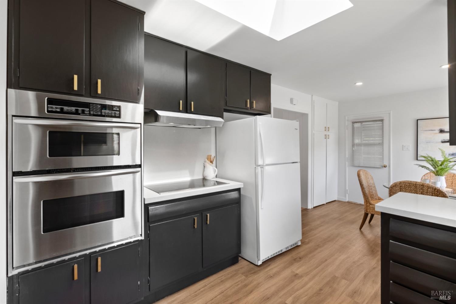 2175 Las Gallinas Ave