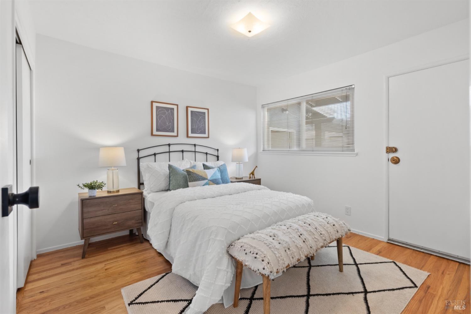 2175 Las Gallinas Ave