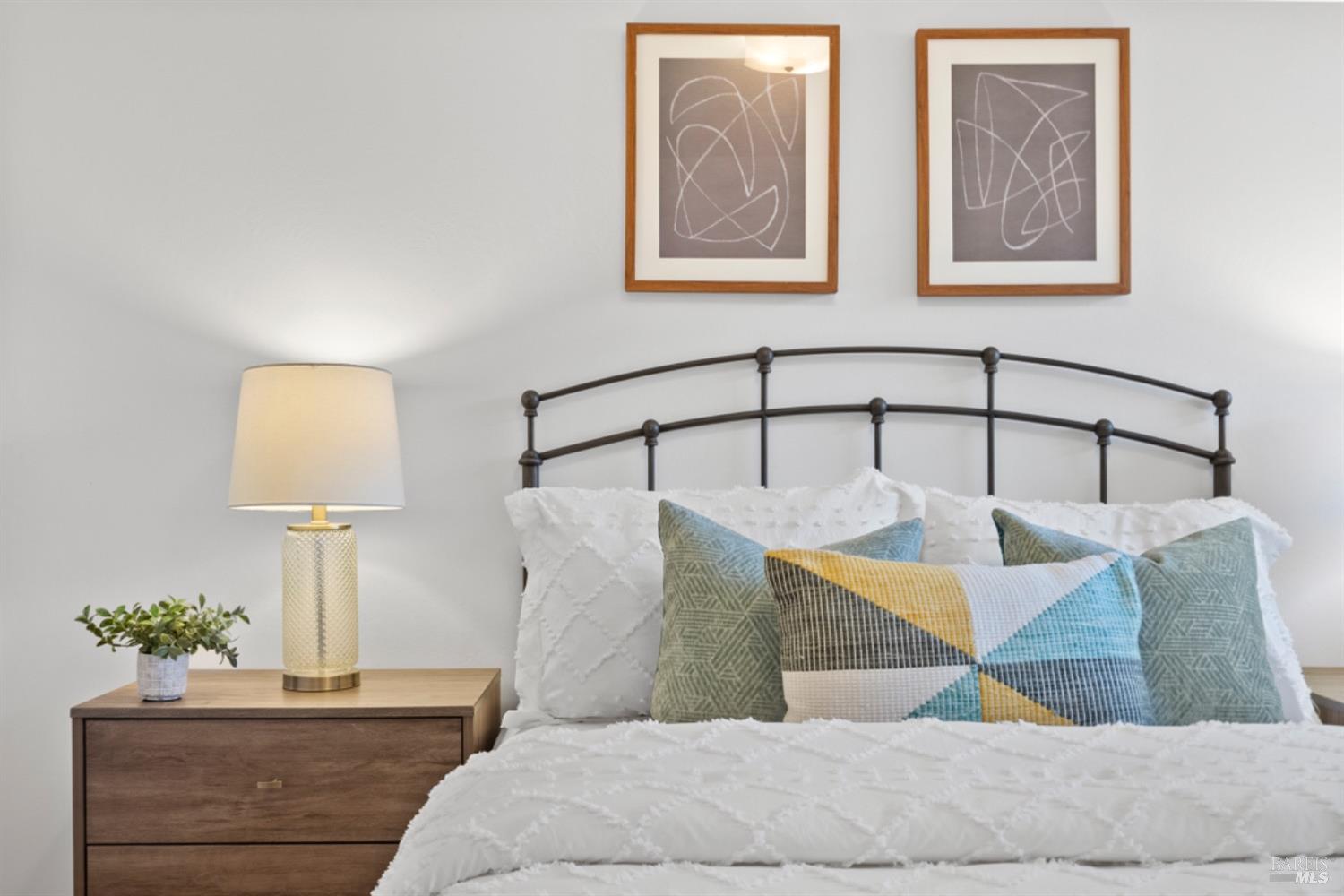 2175 Las Gallinas Ave