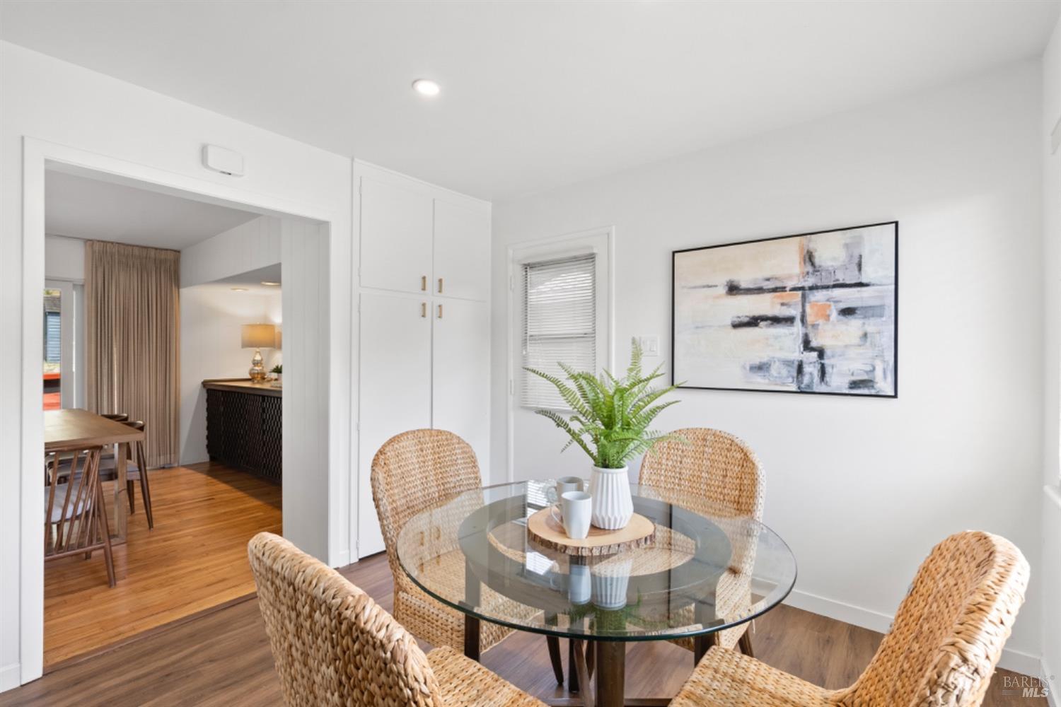 2175 Las Gallinas Ave