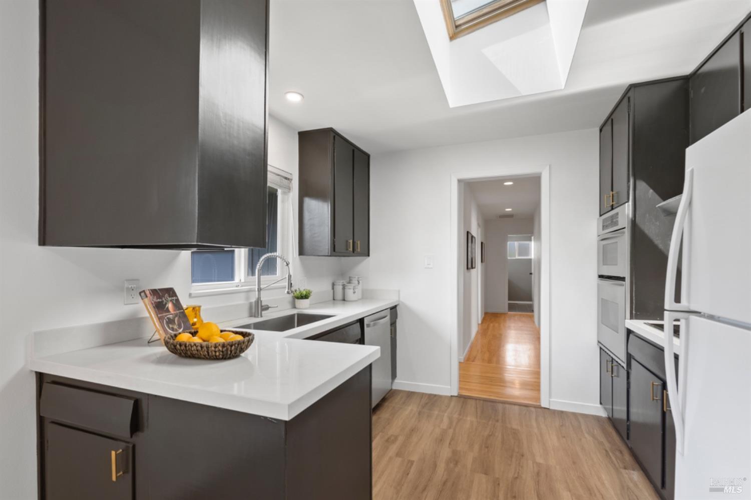 2175 Las Gallinas Ave