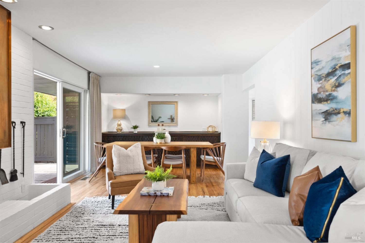 2175 Las Gallinas Ave