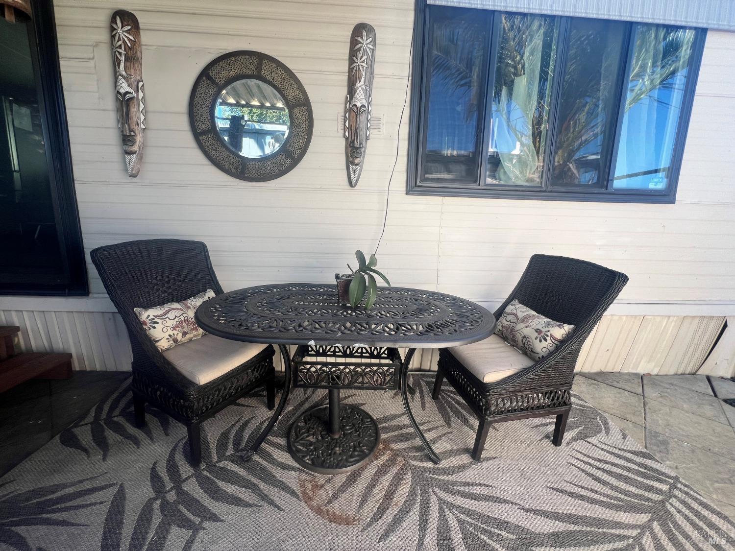 2130 Redwood Hwy #G6