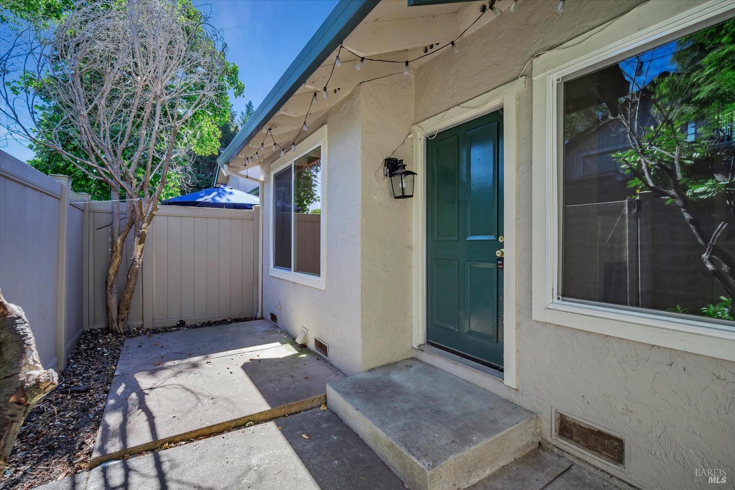 6627 Meadow Pines Ave