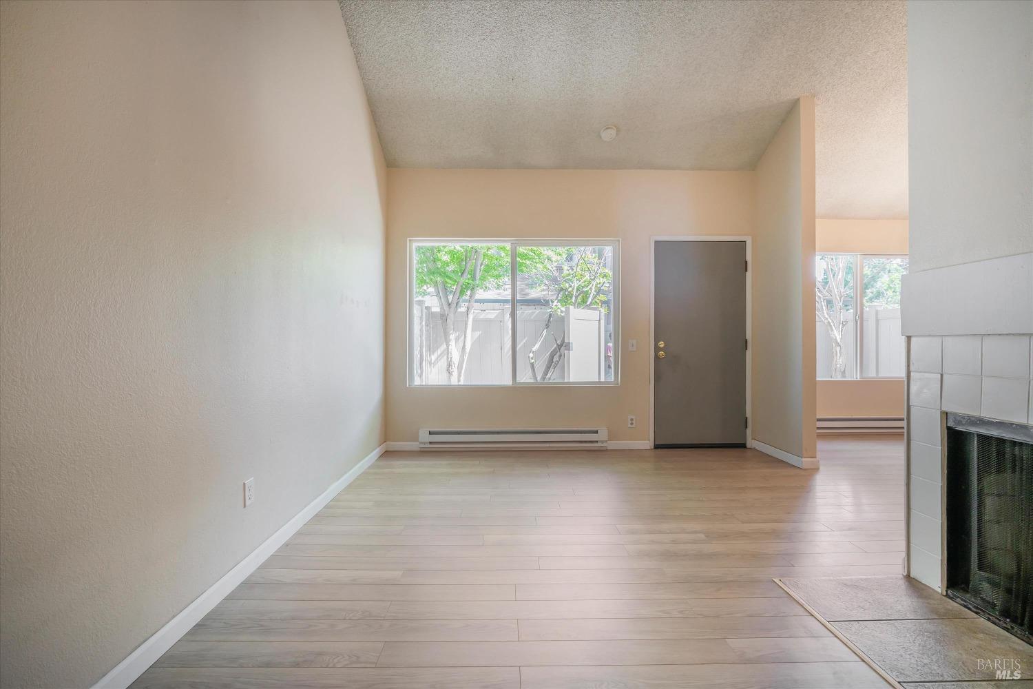 6627 Meadow Pines Ave