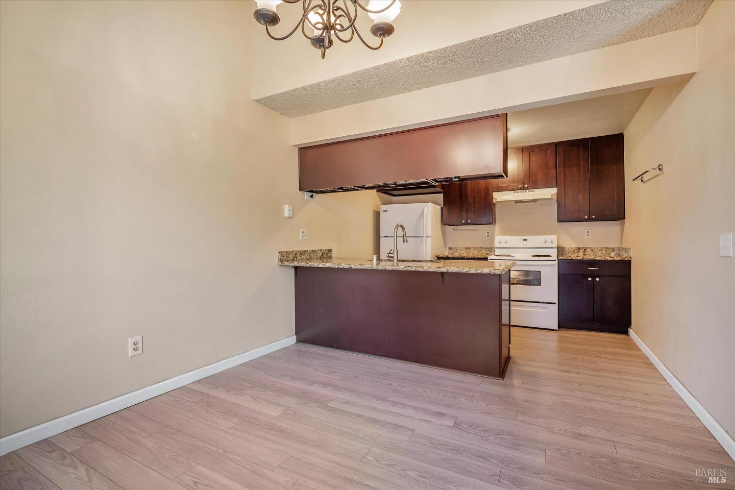 6627 Meadow Pines Ave