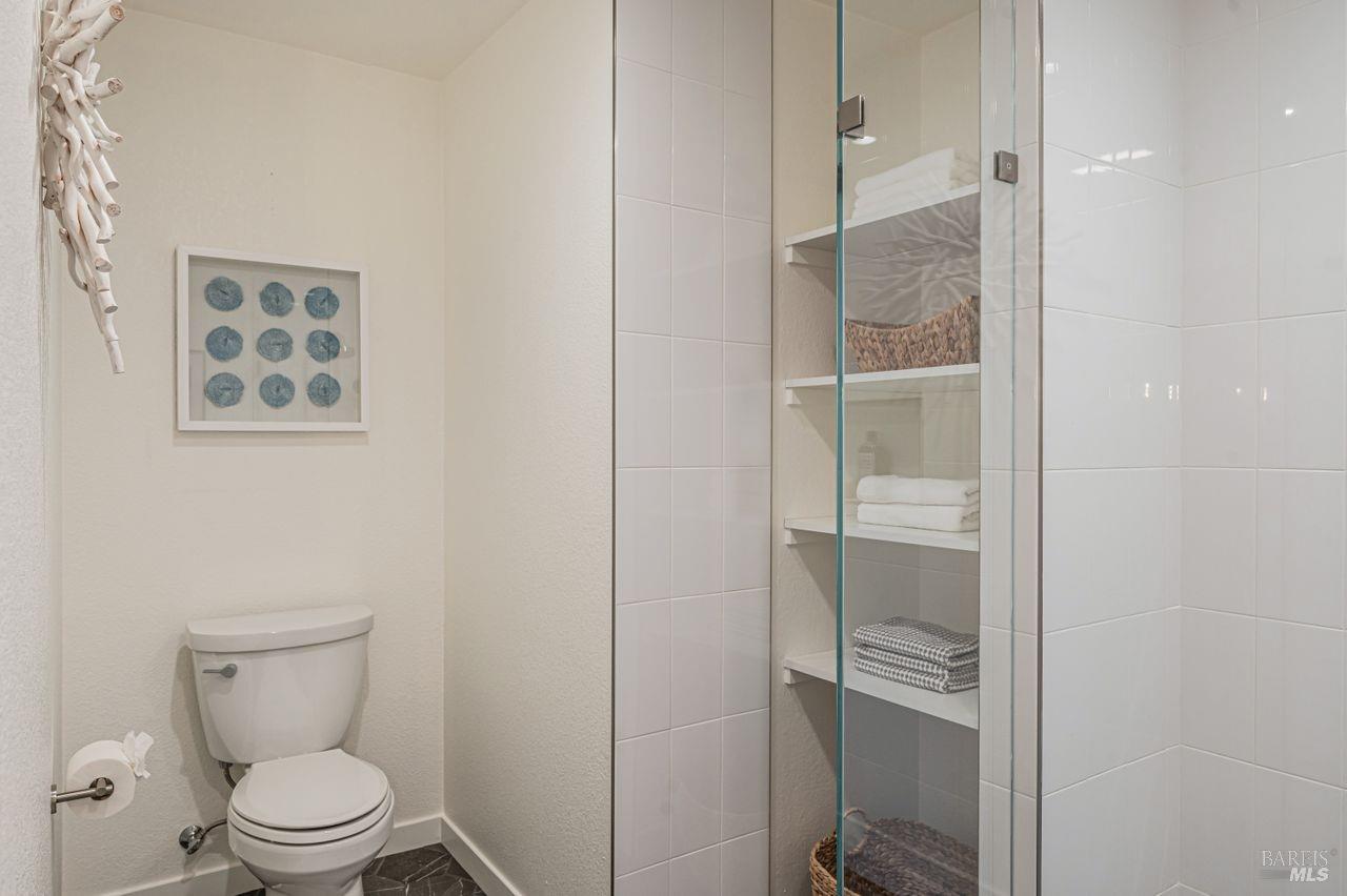 6050 Shelter Bay Ave