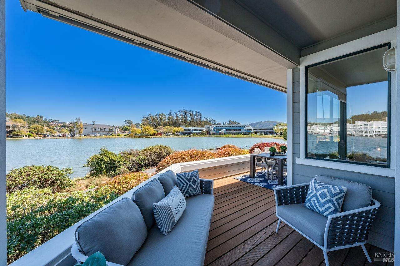 6050 Shelter Bay Ave