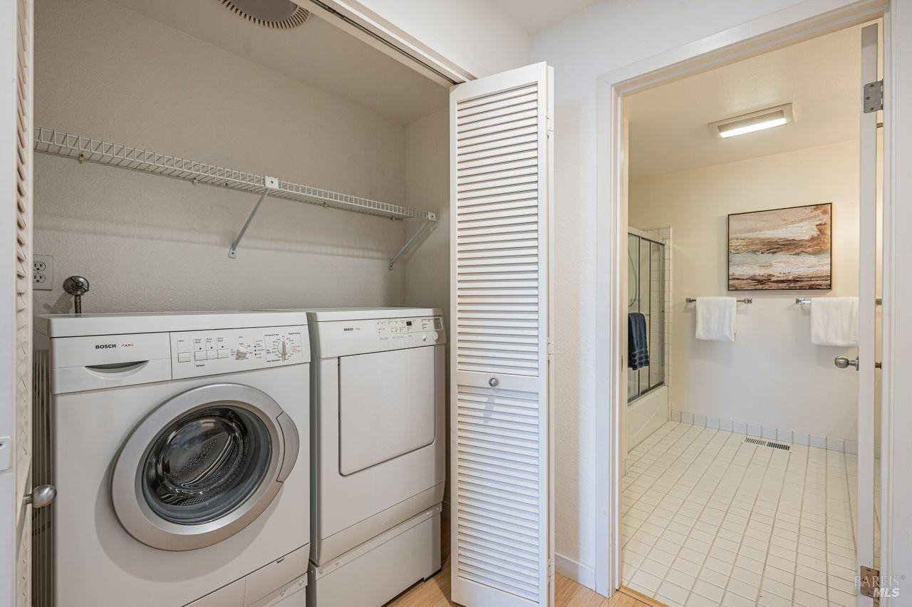 6050 Shelter Bay Ave