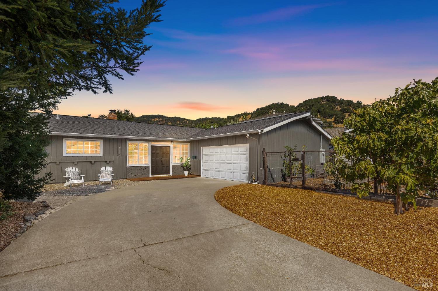 2725 Las Gallinas Ave