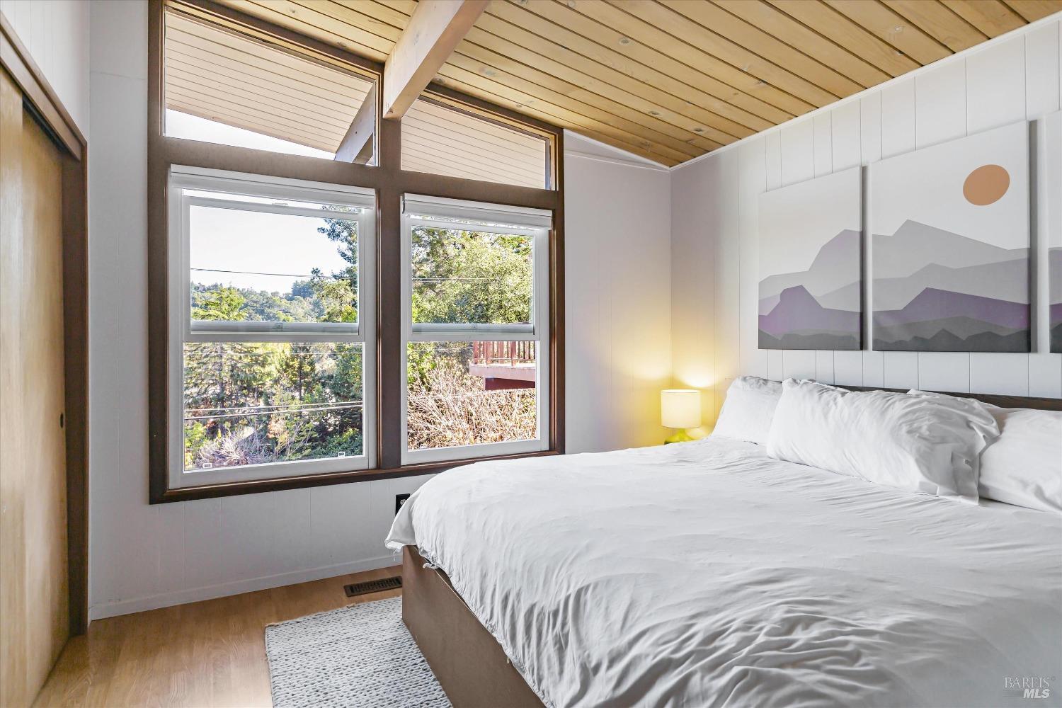 355 Corte Madera Ave