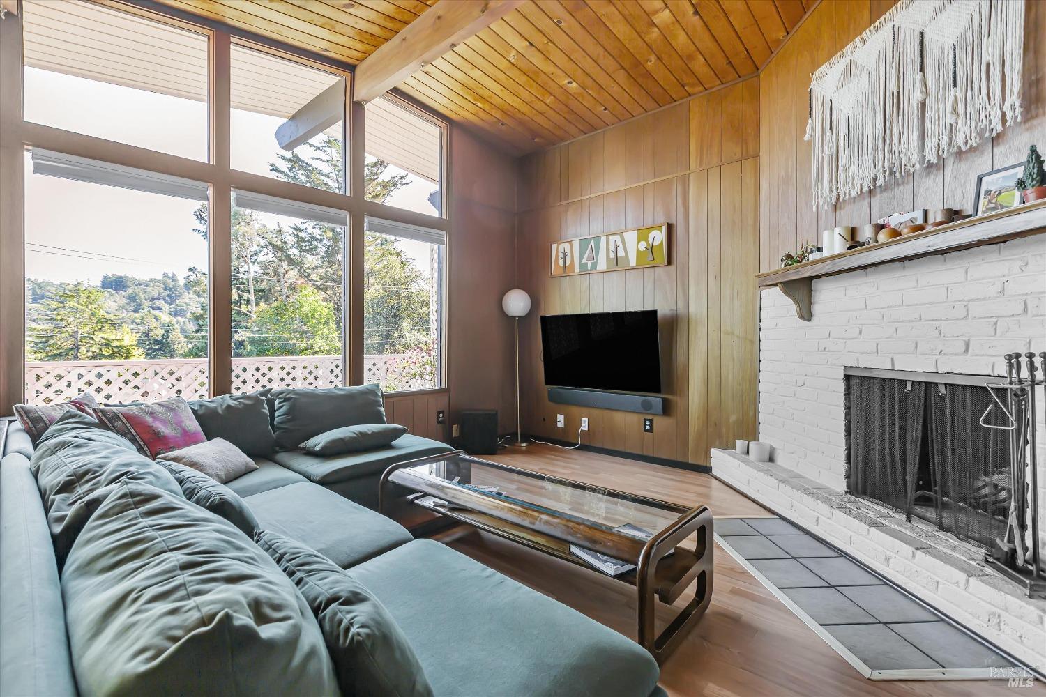 355 Corte Madera Ave