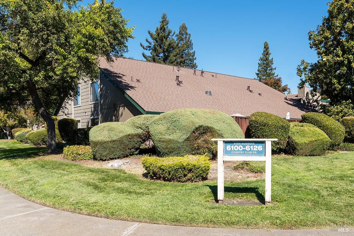 6100 Country Club Dr