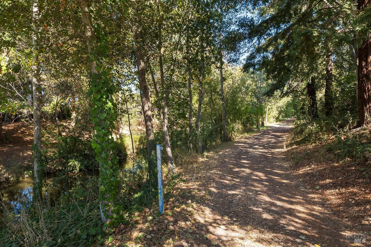 6100 Country Club Dr