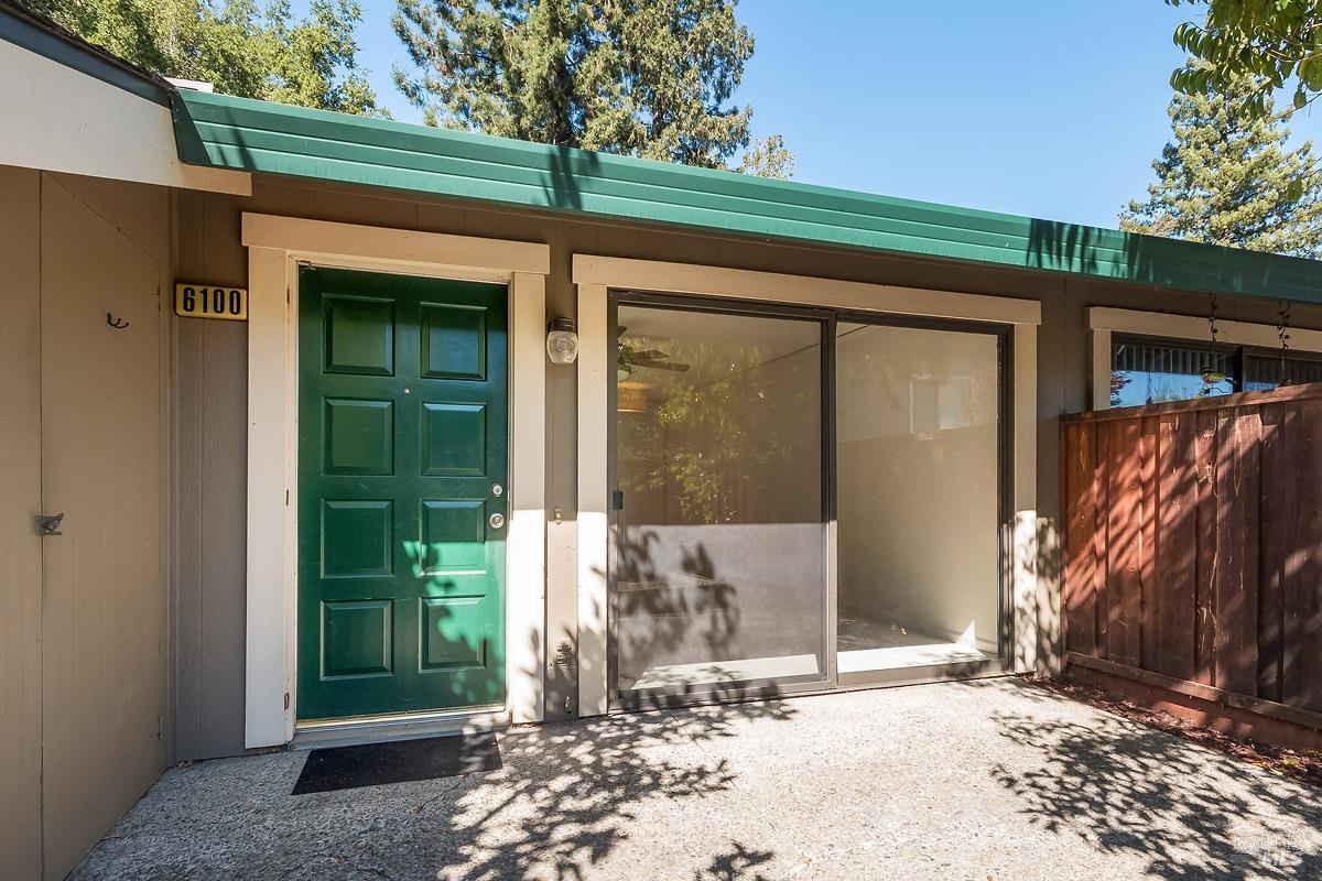 6100 Country Club Dr