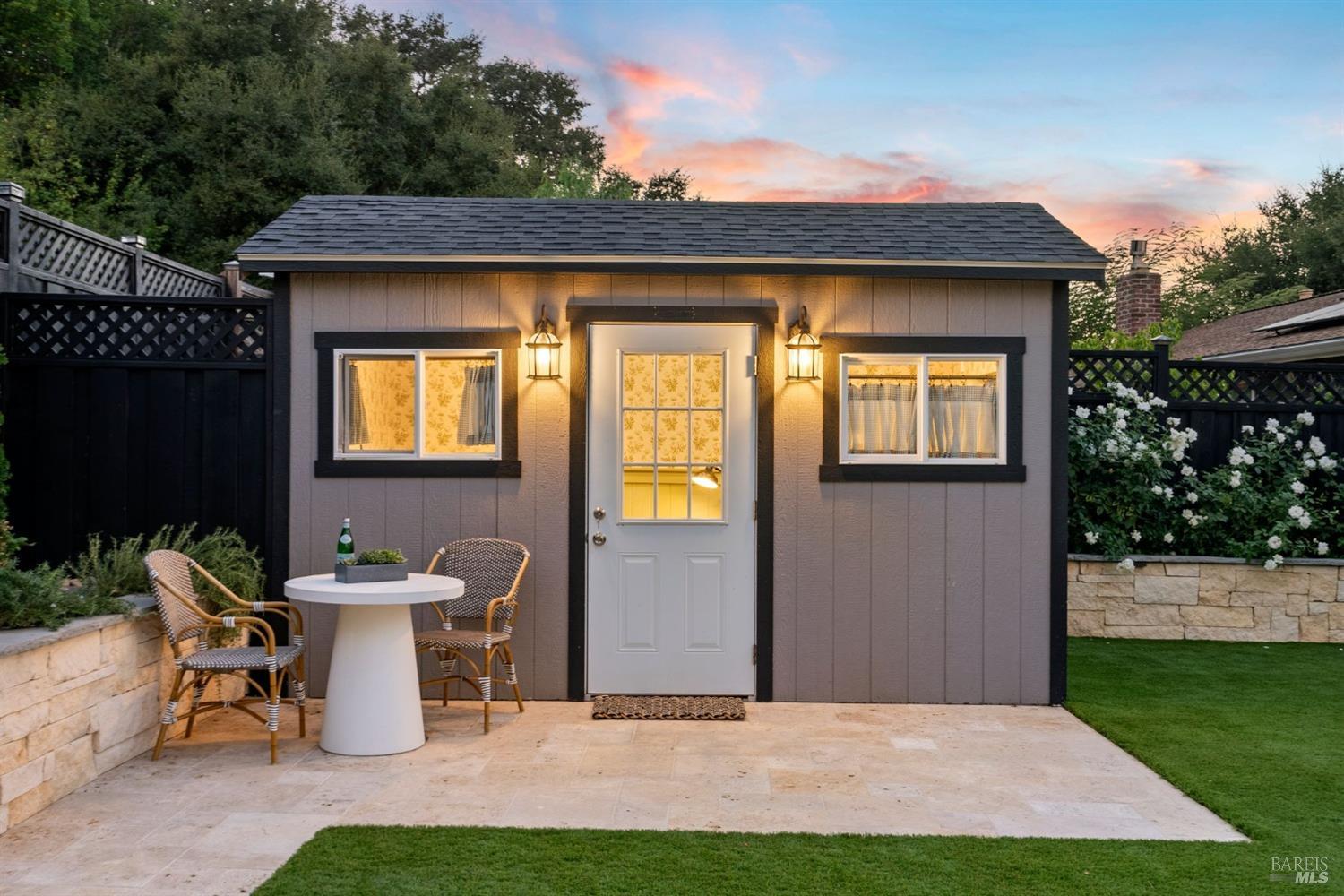 441 Alameda De La Loma