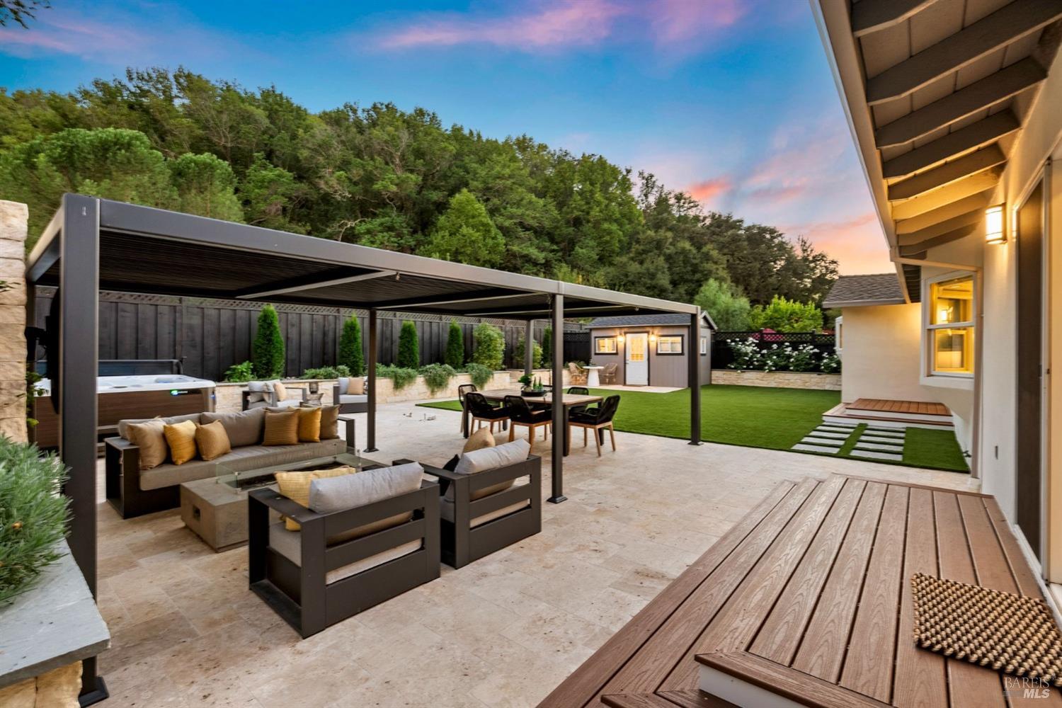 441 Alameda De La Loma