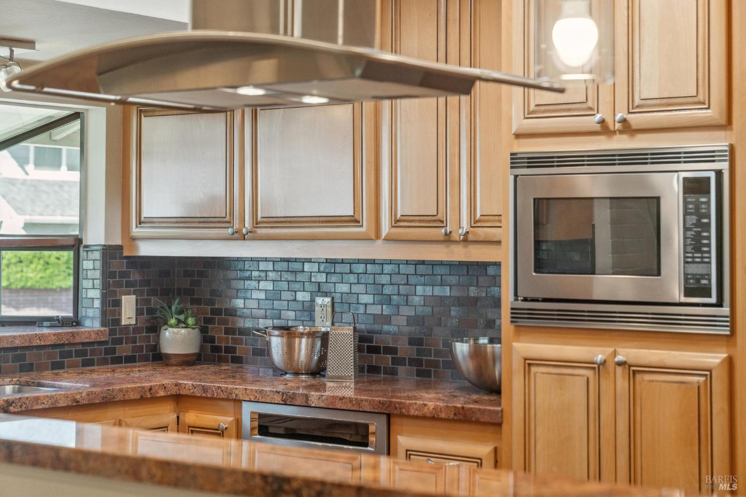 80 Twelveoak Hill Dr