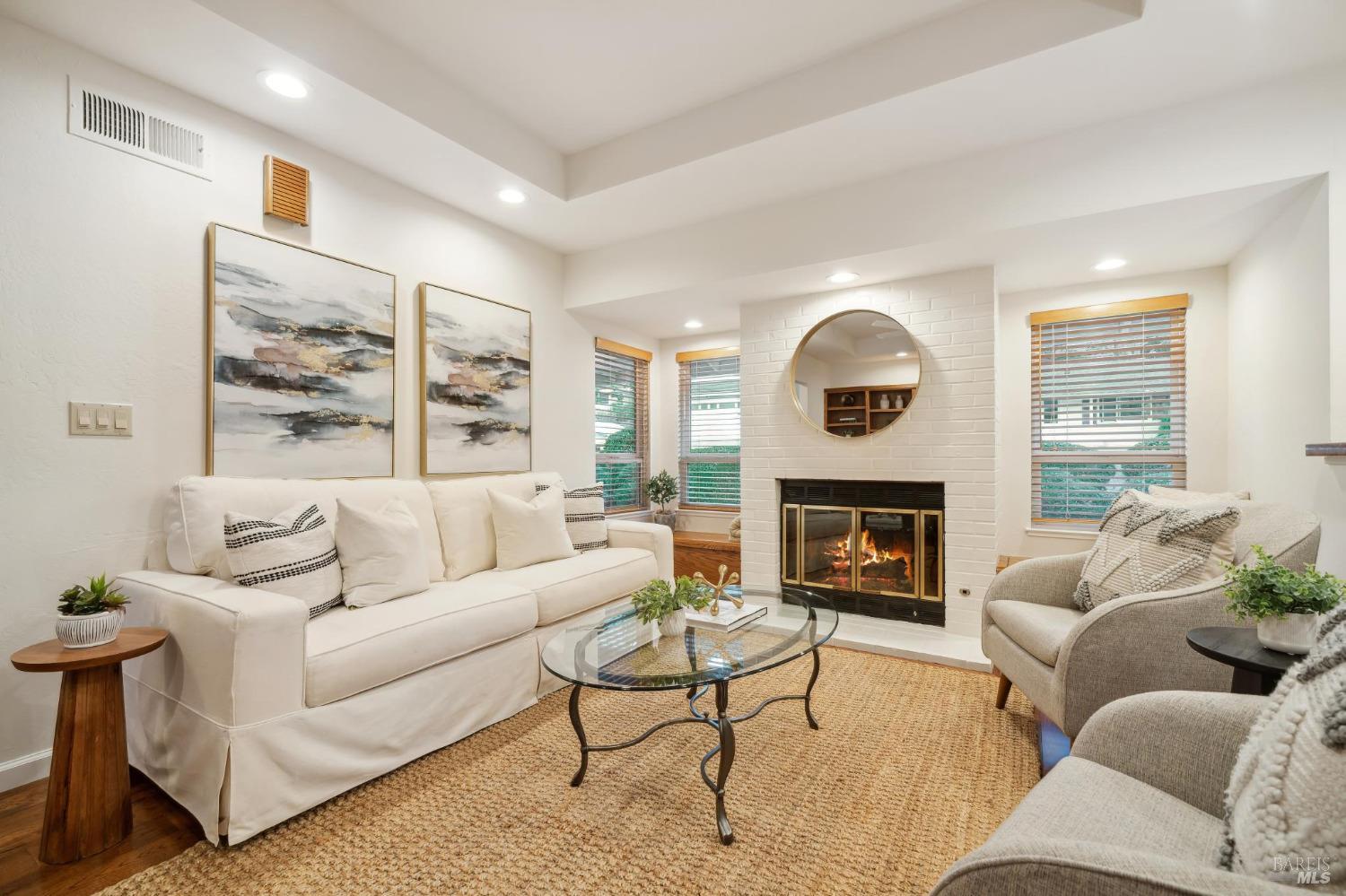 80 Twelveoak Hill Dr