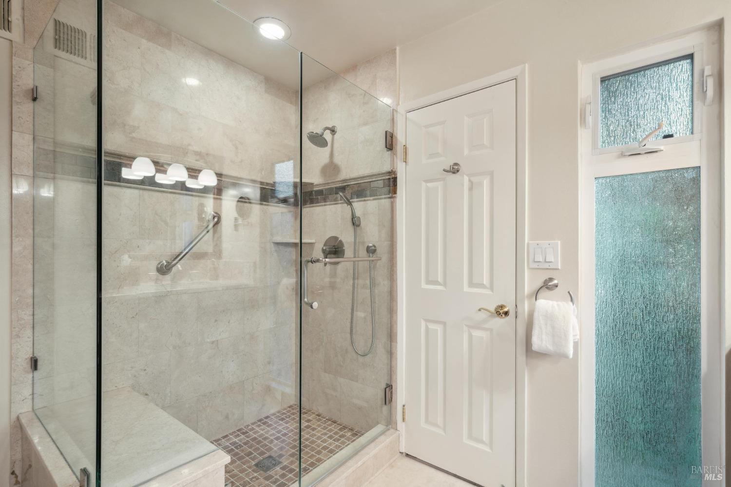 80 Twelveoak Hill Dr