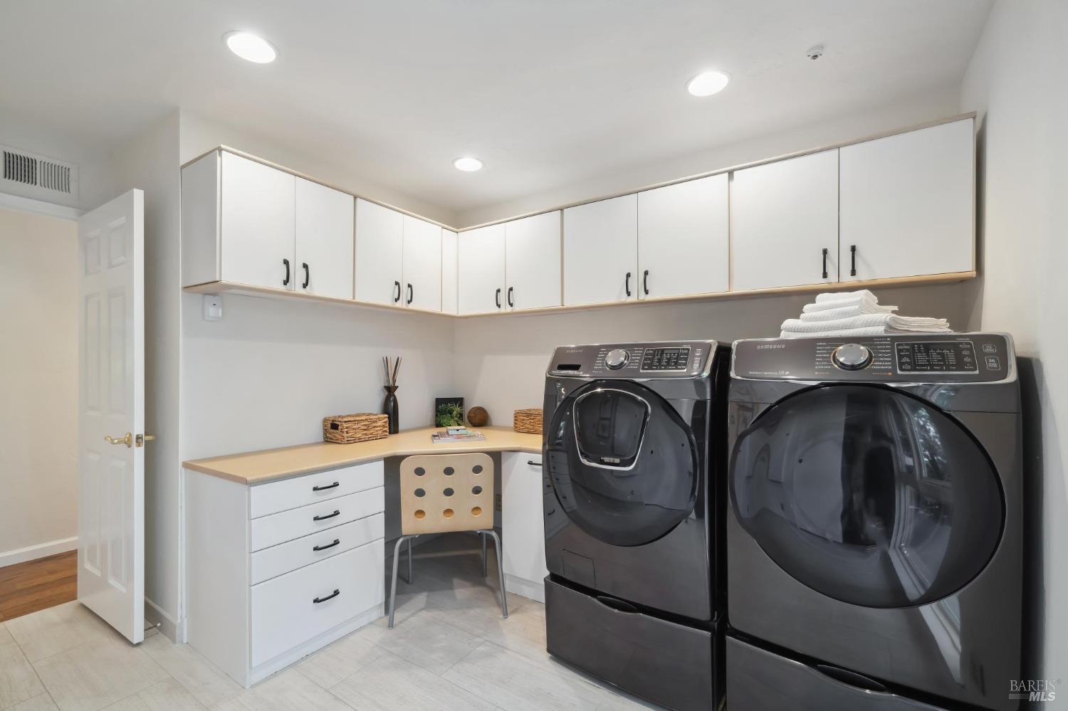 80 Twelveoak Hill Dr