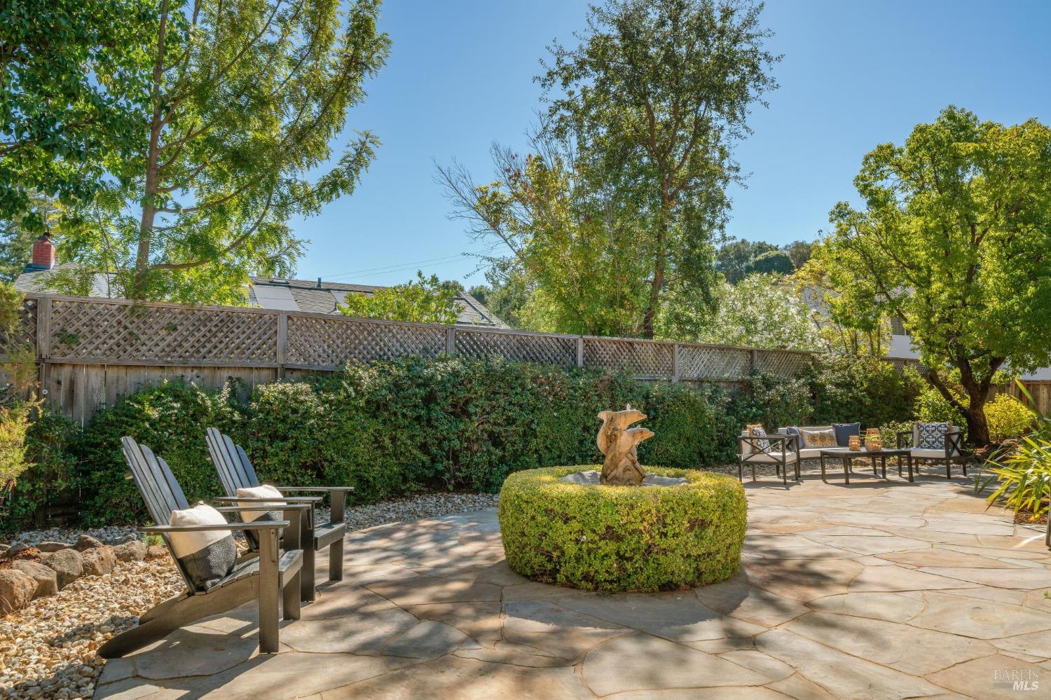 80 Twelveoak Hill Dr