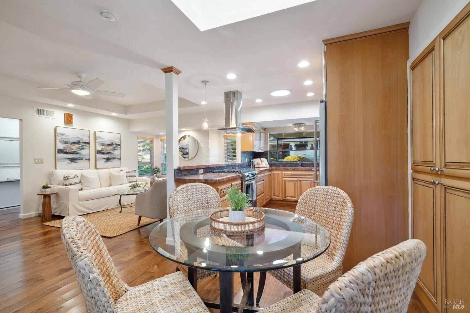 80 Twelveoak Hill Dr