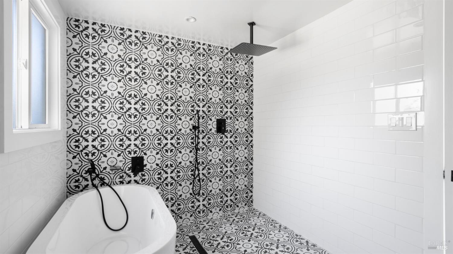 1510 Sir Francis Drake Blvd