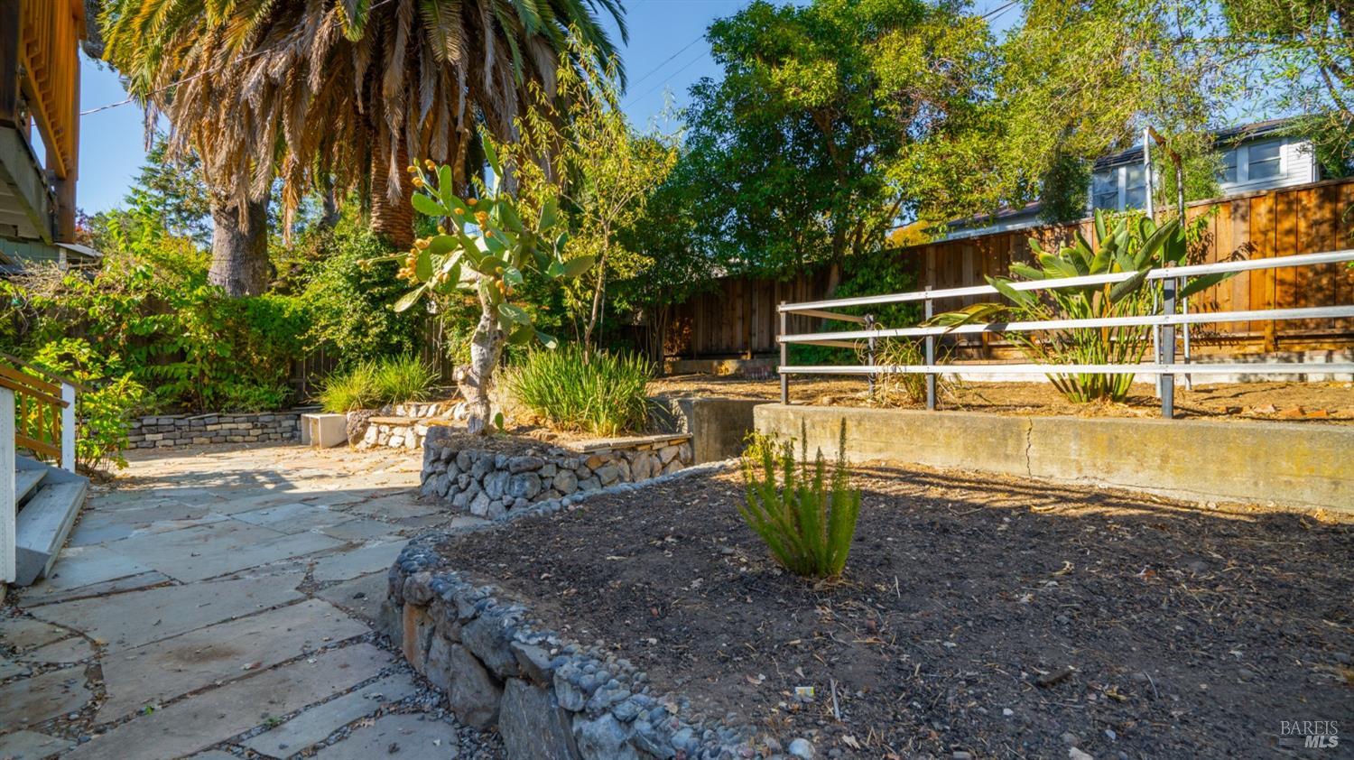 1510 Sir Francis Drake Blvd