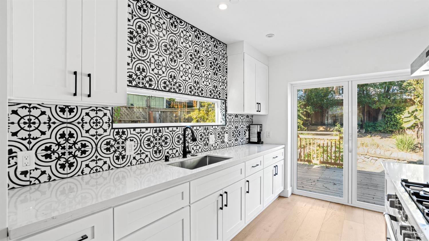 1510 Sir Francis Drake Blvd