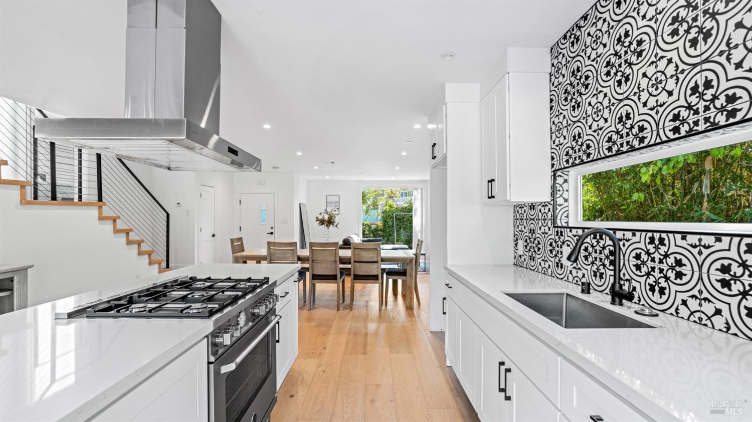 1510 Sir Francis Drake Blvd