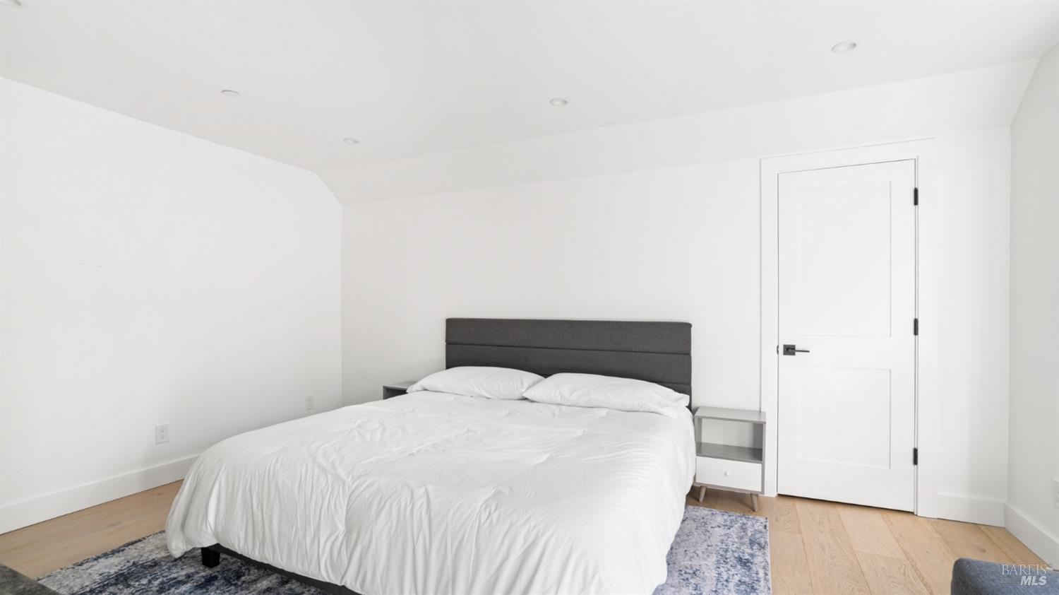 1510 Sir Francis Drake Blvd