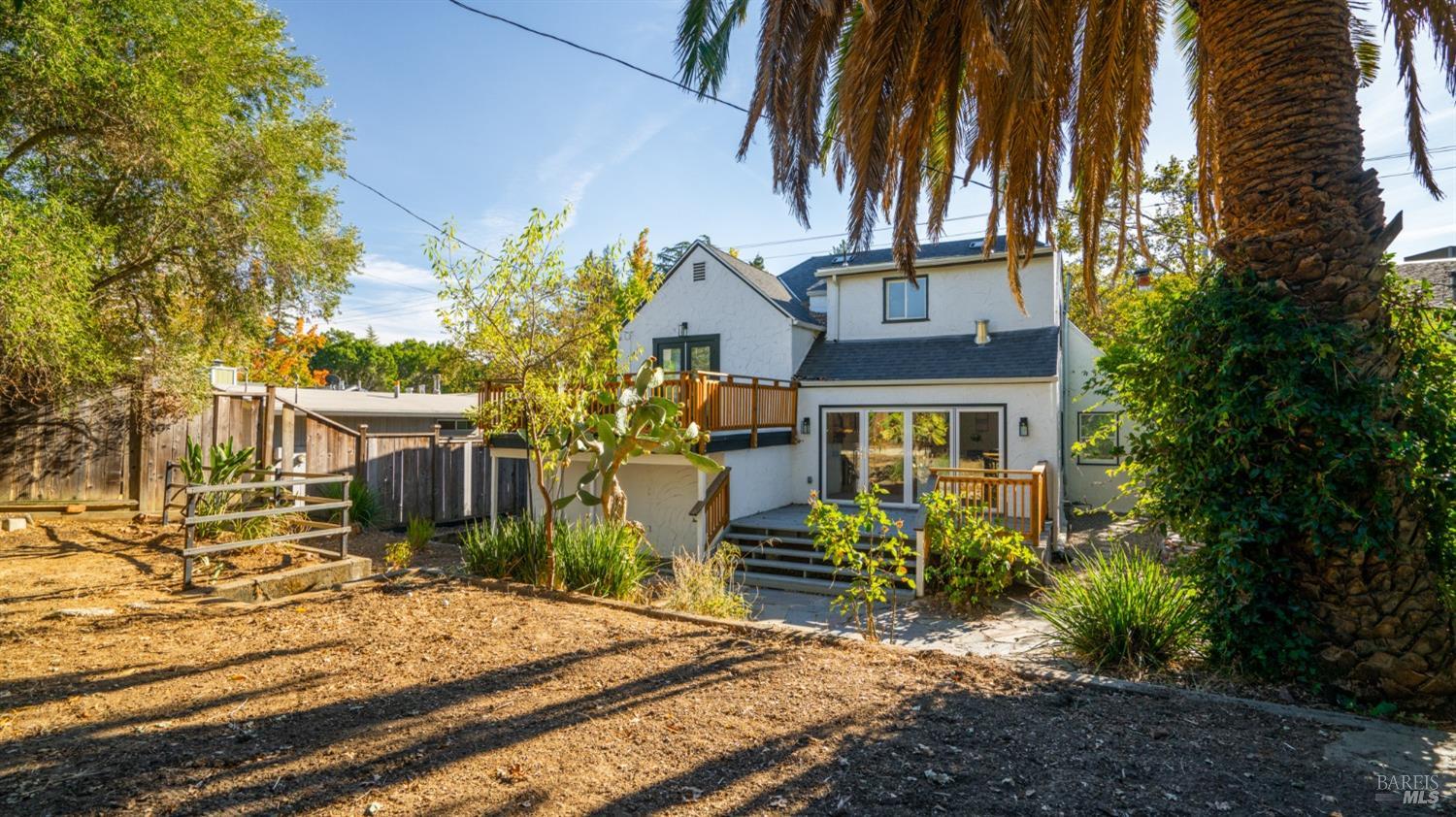 1510 Sir Francis Drake Blvd