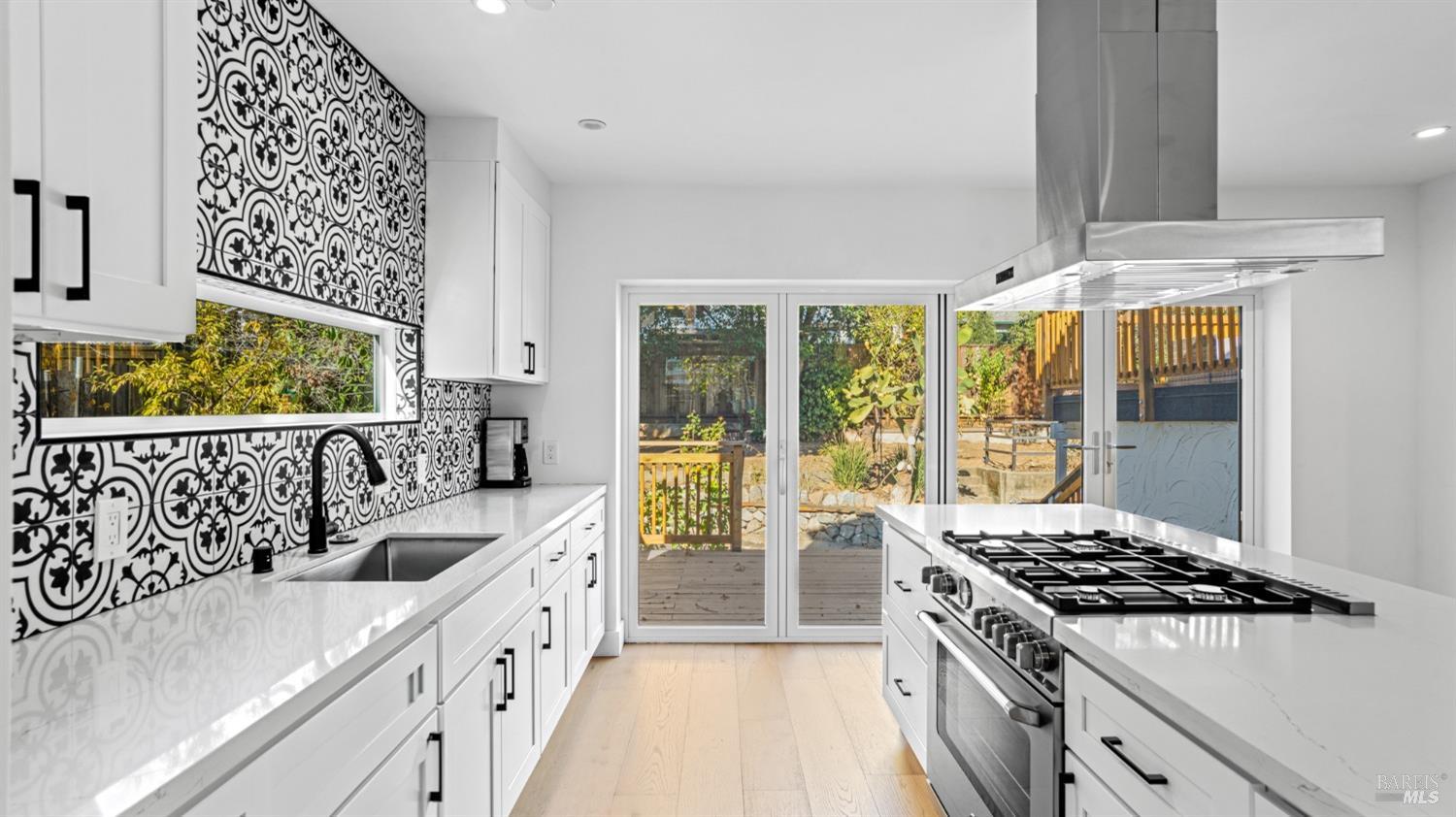 1510 Sir Francis Drake Blvd