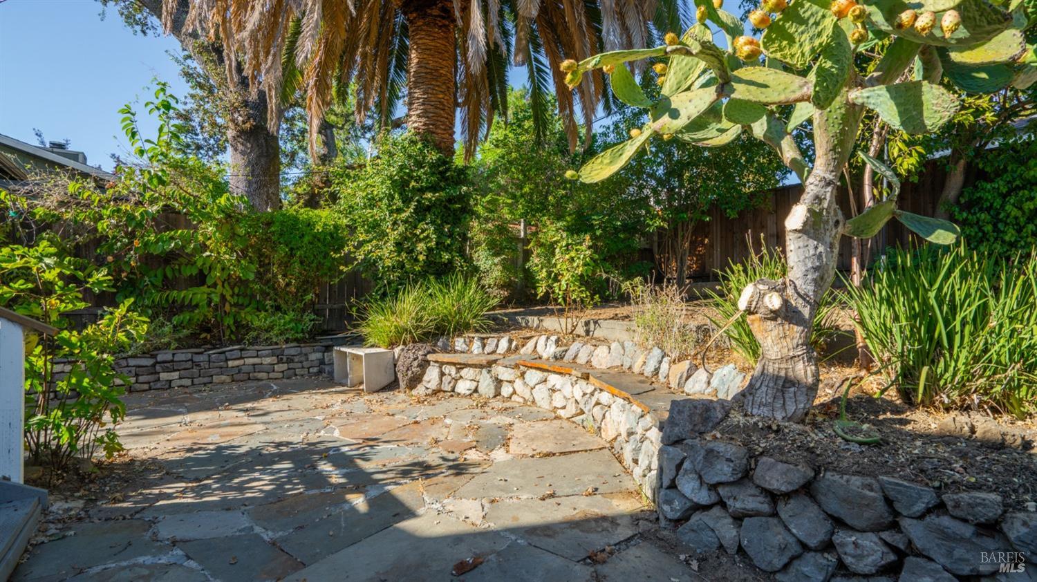 1510 Sir Francis Drake Blvd