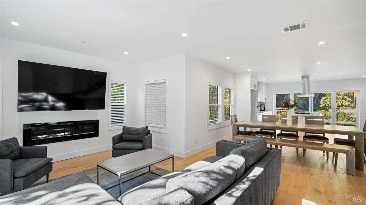 1510 Sir Francis Drake Blvd