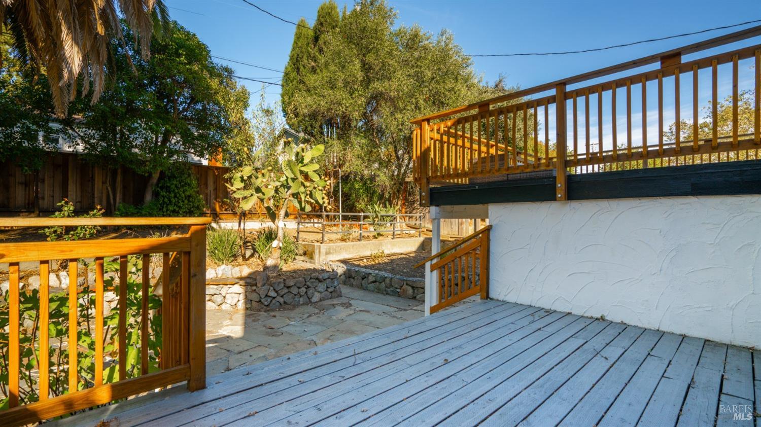 1510 Sir Francis Drake Blvd