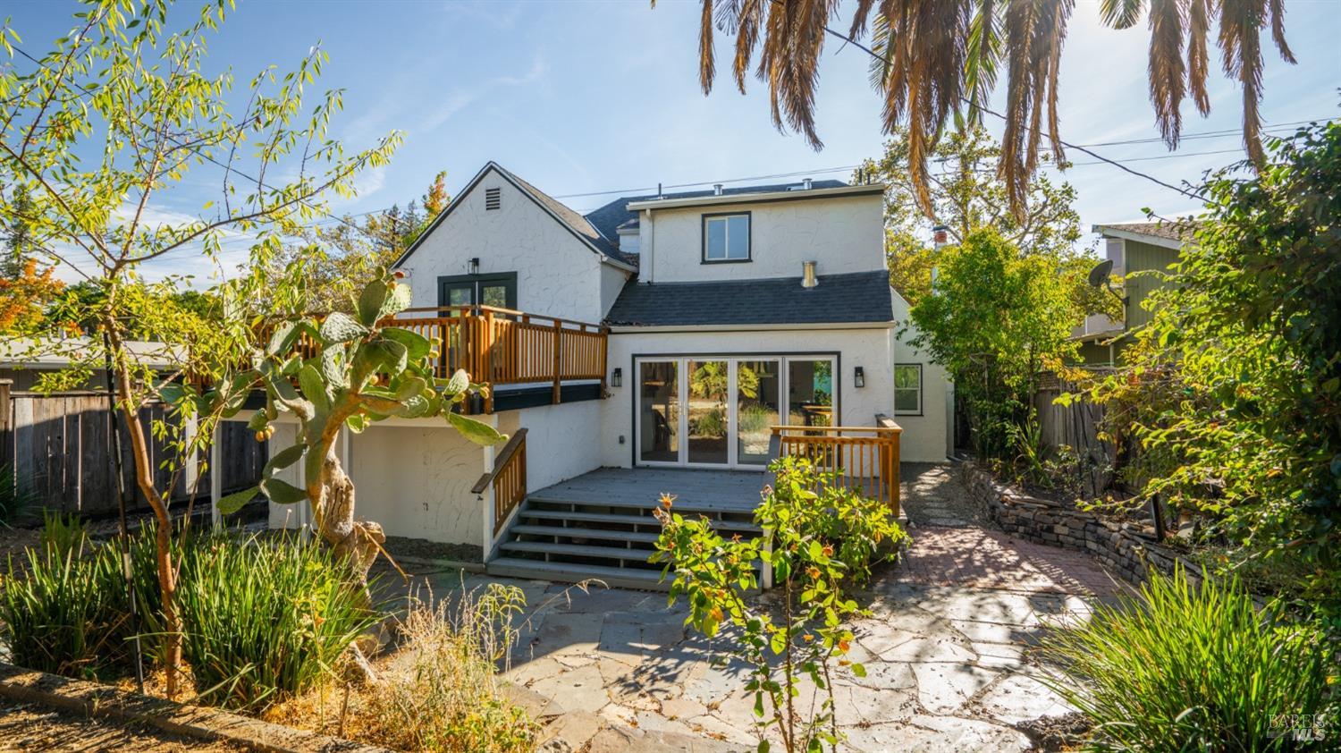 1510 Sir Francis Drake Blvd