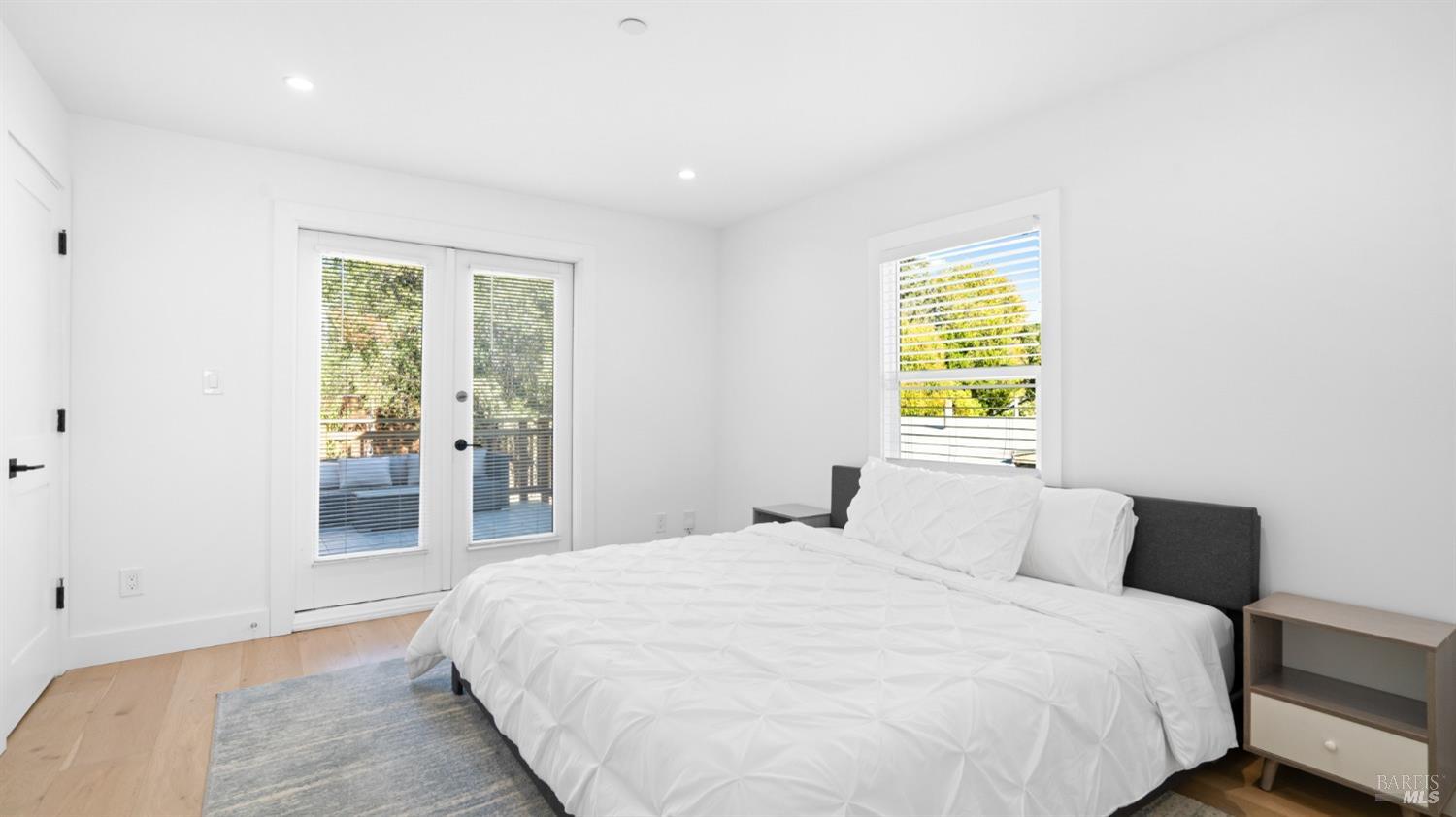 1510 Sir Francis Drake Blvd