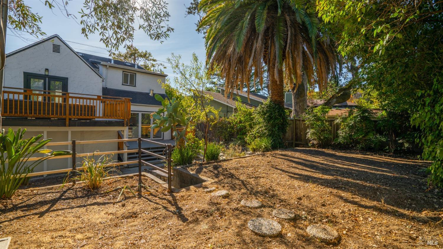 1510 Sir Francis Drake Blvd