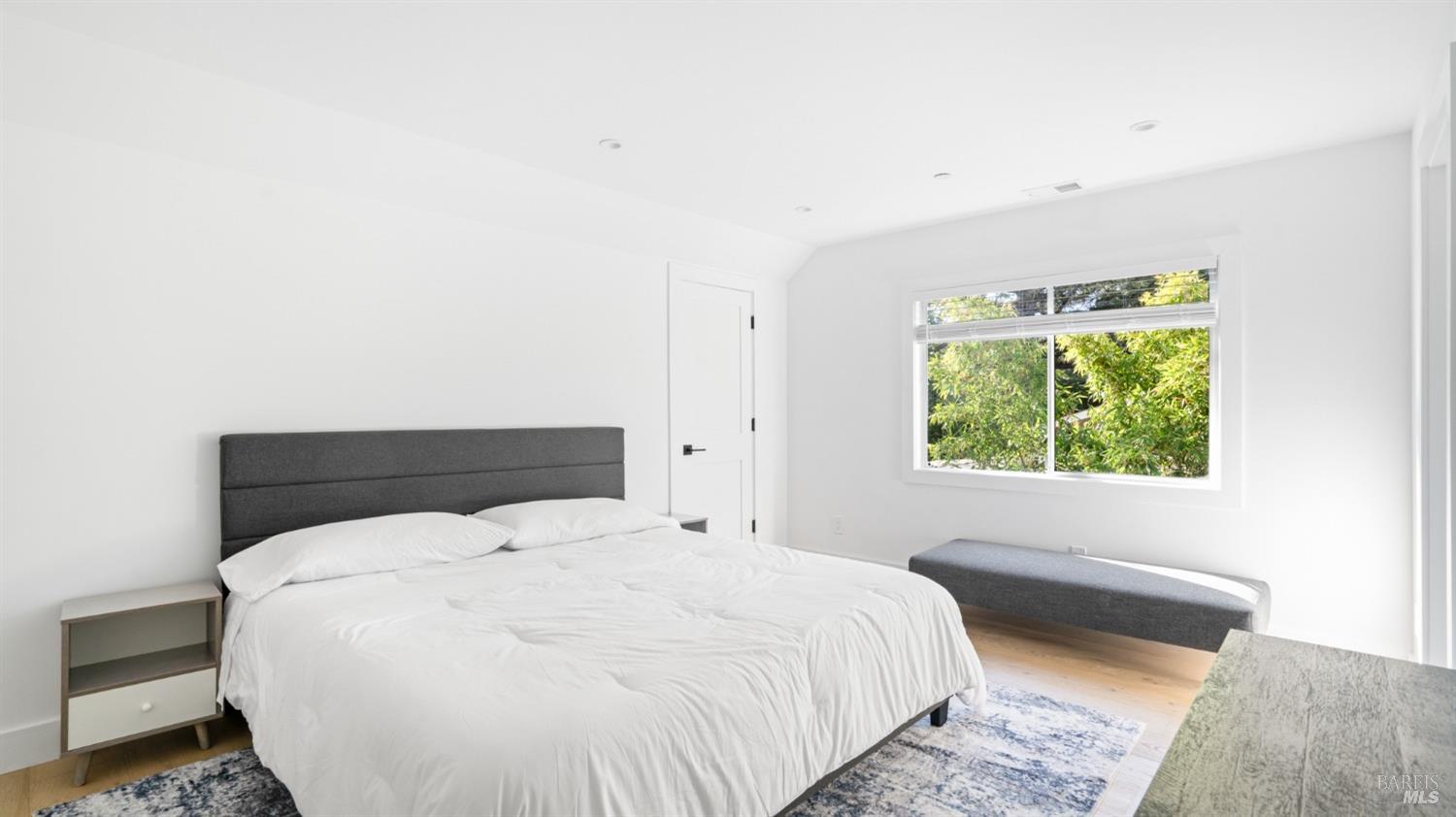 1510 Sir Francis Drake Blvd