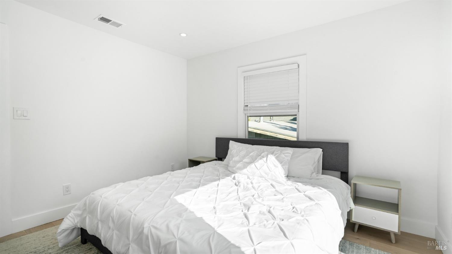 1510 Sir Francis Drake Blvd